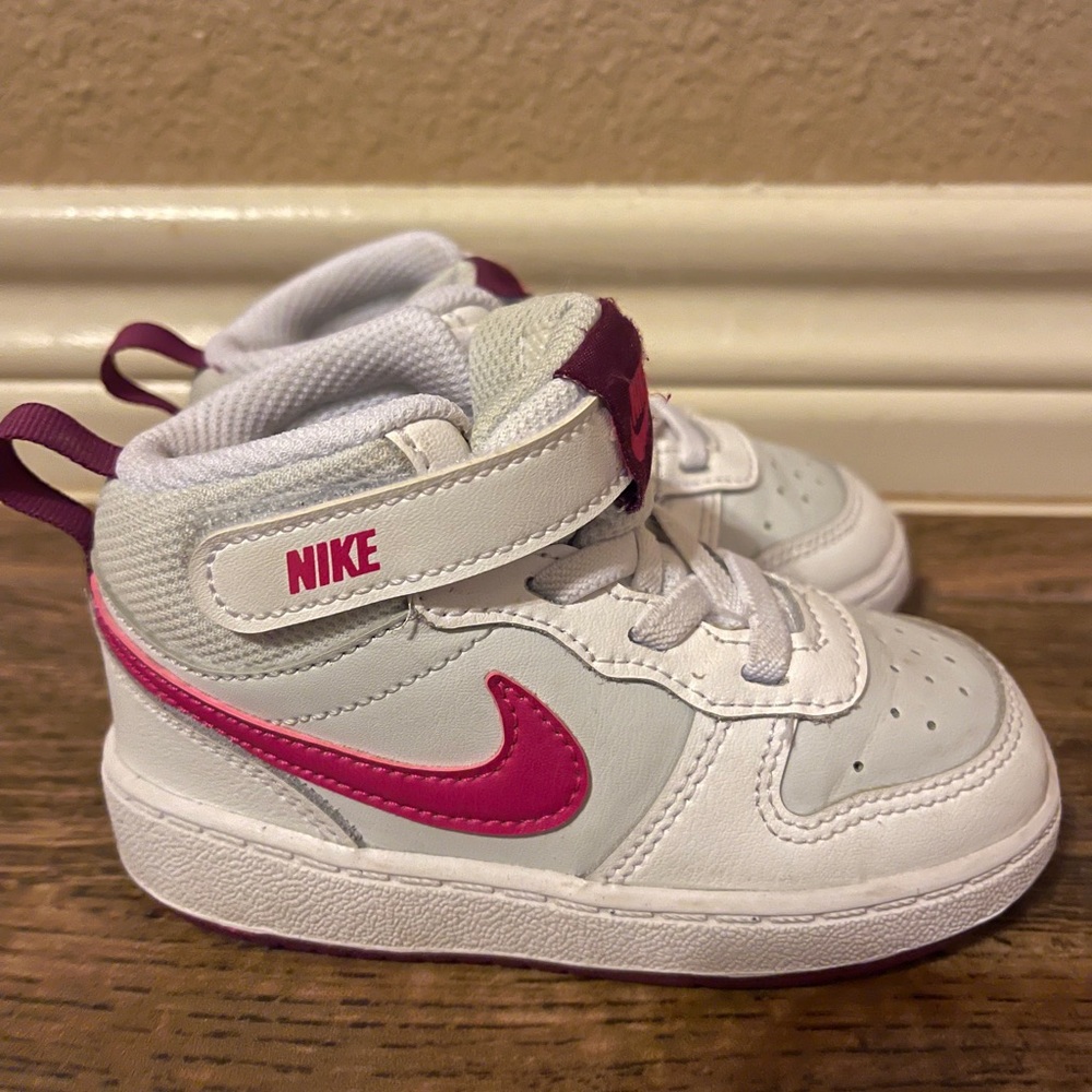 Nike shoes 7c